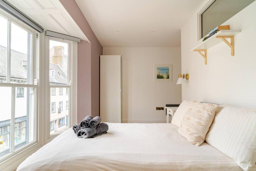 Stunning 2 Bed Apartment, Heart Of The Barbican Плимът Екстериор снимка