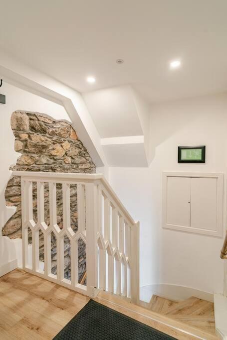 Stunning 2 Bed Apartment, Heart Of The Barbican Плимът Екстериор снимка